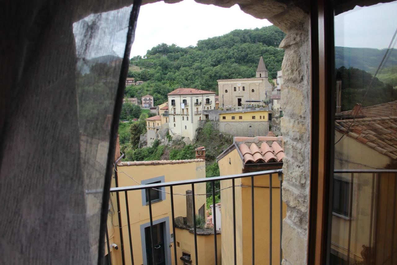 Casa Vacanze Sud E Magia คาสเตลเมซซาโน ภายนอก รูปภาพ