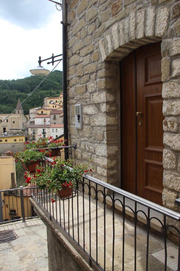 Casa Vacanze Sud E Magia คาสเตลเมซซาโน ภายนอก รูปภาพ