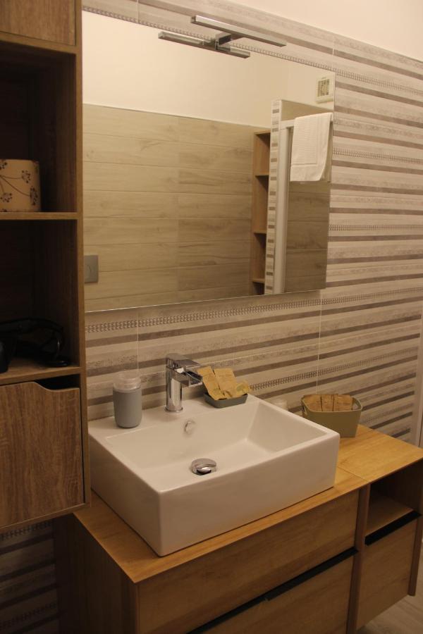 Casa Vacanze Sud E Magia คาสเตลเมซซาโน ภายนอก รูปภาพ