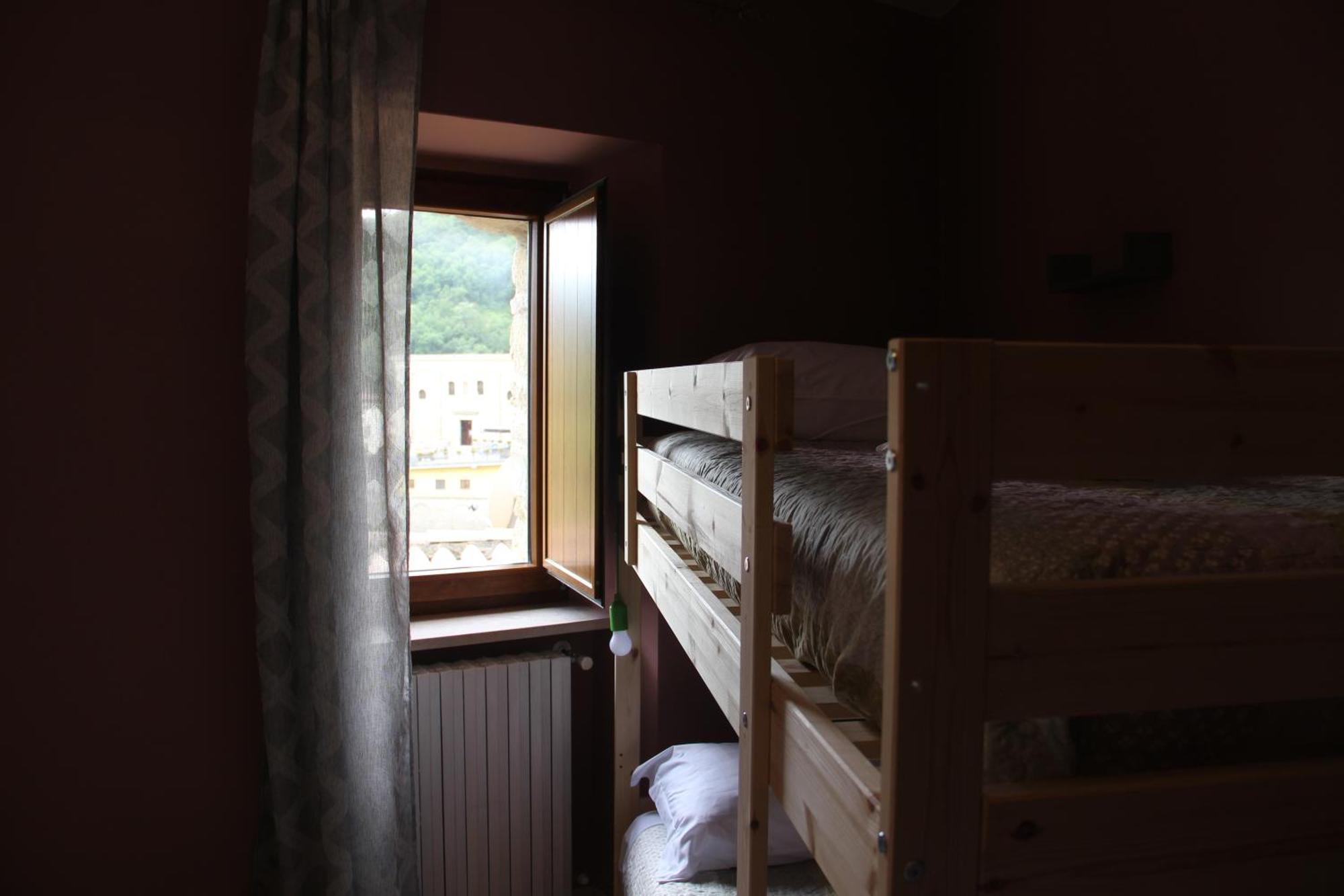 Casa Vacanze Sud E Magia คาสเตลเมซซาโน ภายนอก รูปภาพ