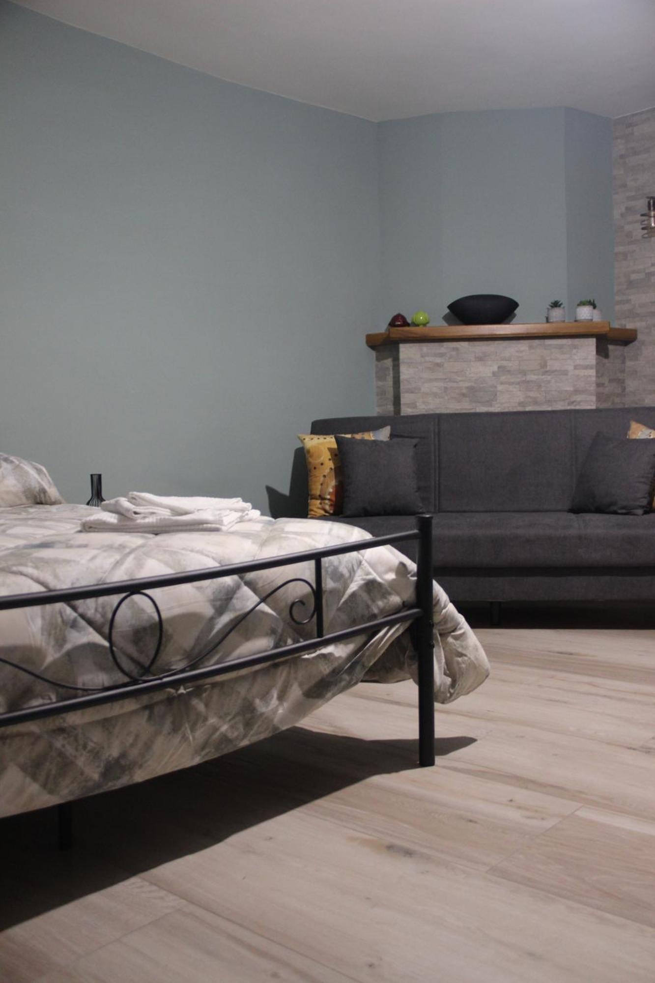 Casa Vacanze Sud E Magia คาสเตลเมซซาโน ภายนอก รูปภาพ