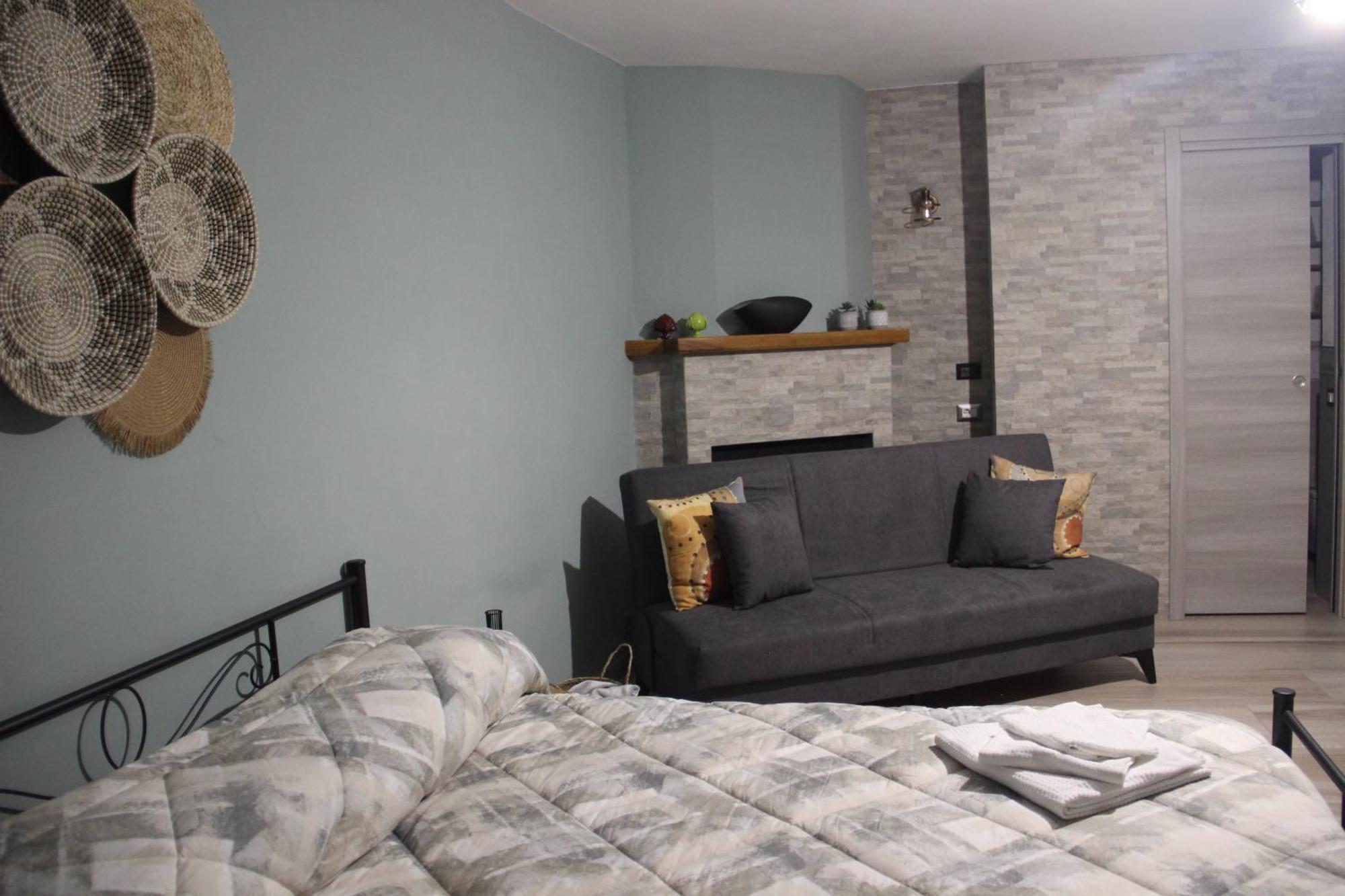 Casa Vacanze Sud E Magia คาสเตลเมซซาโน ภายนอก รูปภาพ