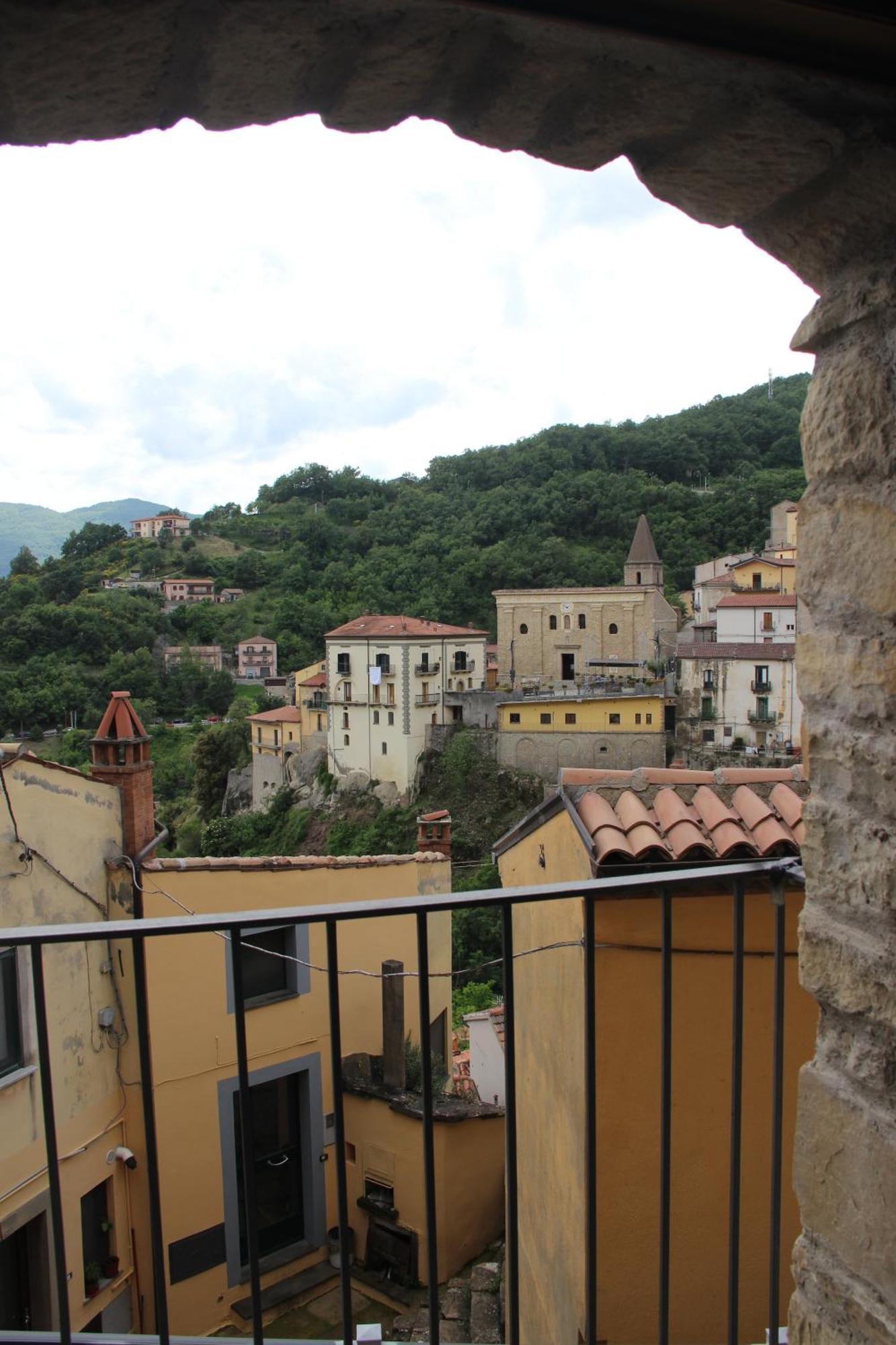 Casa Vacanze Sud E Magia คาสเตลเมซซาโน ภายนอก รูปภาพ